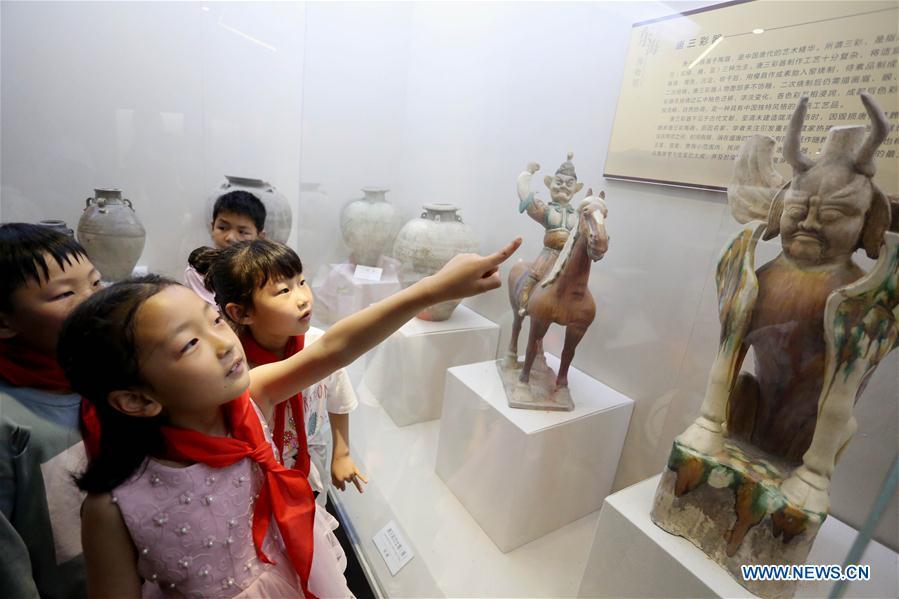 Children Visit Museums on Intl Museum Day